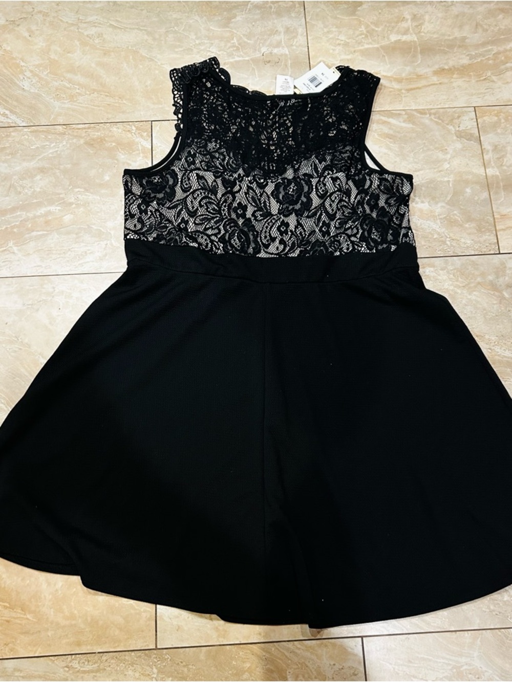 New Black Lace Formal Dress (US 3X) - Picture 2 of 3